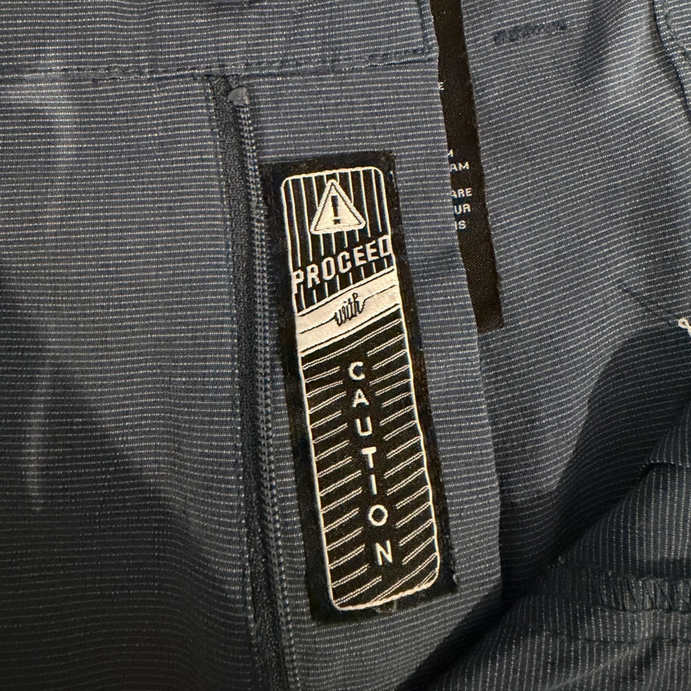 Travis Mathew shorts - size 36 - excellent condition!